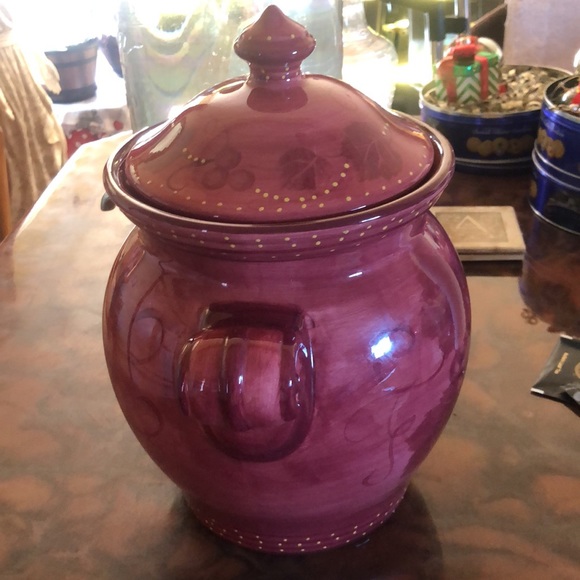 DONATED Pier 1 One Hand Painted Large Burgundy Grapes Cookie Jar/Canister w/Lid - Picture 4 of 9